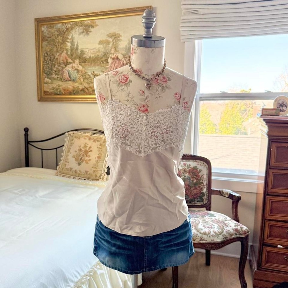 Y2K white lace‎ trim cami Cabernet size small